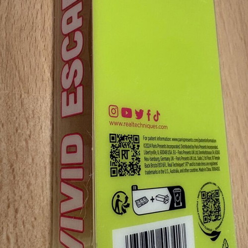 Real Techniques Blush Brush Limited Edition New