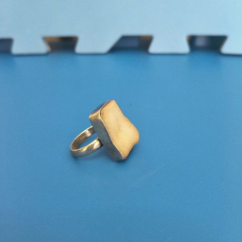 Silver ring with asymmetrical stone 925