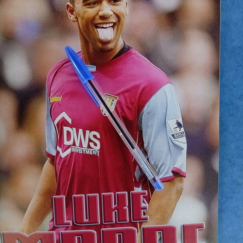 Match Football Magazine issue 21-27/2/2007 like new with Manchester United poster