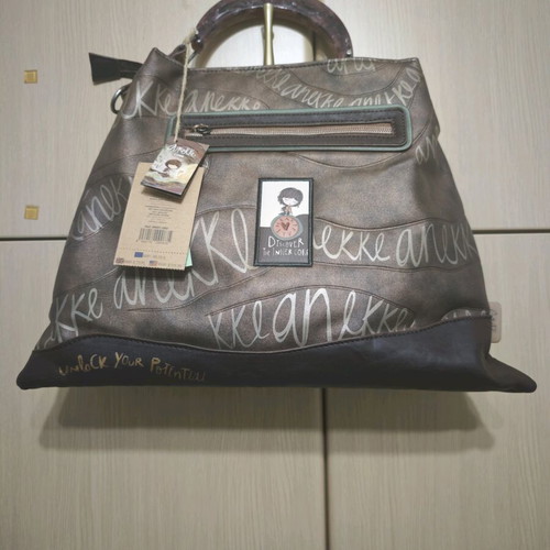 Anekke Shoulder Bag new, colorful with wooden handle