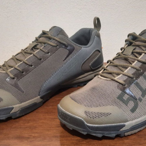 5.11 Men's Recon Trainer athletic shoes like new, size 42