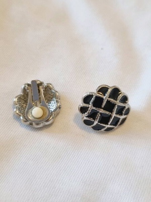 Clip-on earrings new