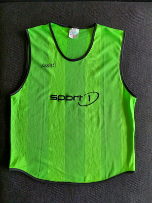 Assist Training Vest size L like new, green mesh