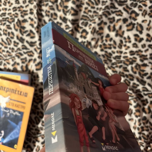 Enid Blyton Adventure Series 3 Books like new, Greek