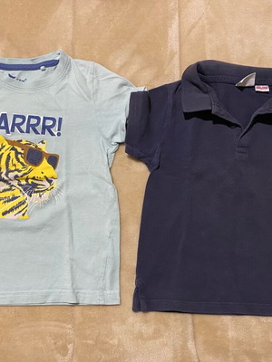 Set of two t-shirts used for boy aged 2-4 years