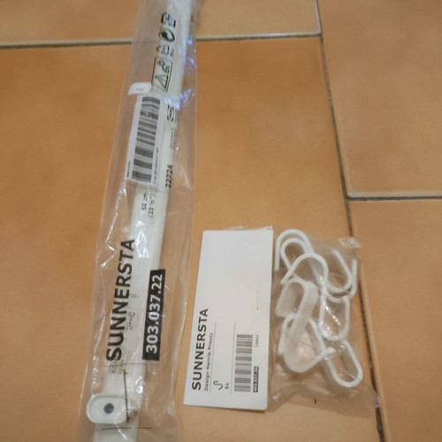 IKEA rail new with free hangers