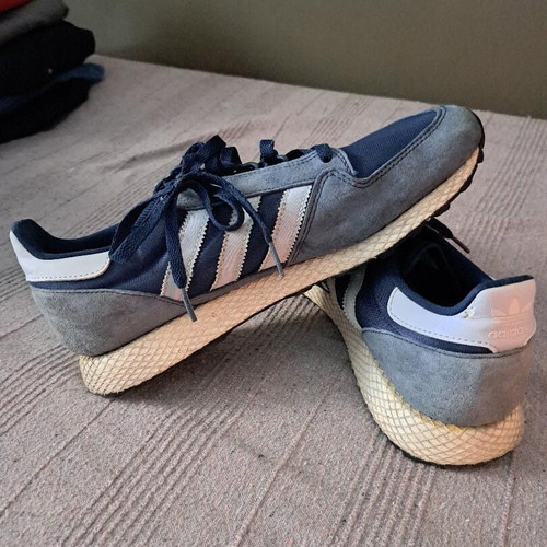 Adidas casual shoes like new, white and blue, size 43-43.5