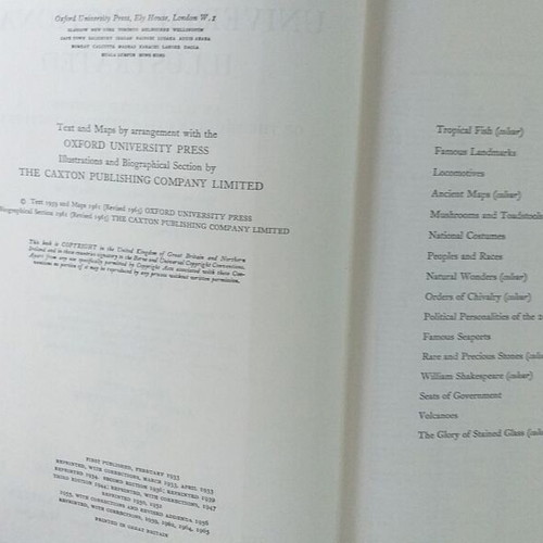 The Oxford Universal Dictionary Illustrated set of 2 volumes like new