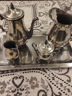 Silver-plated decorative canteen container tray set used