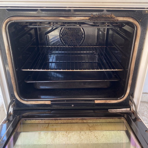 Oven used, fully functional, one stove eye not working