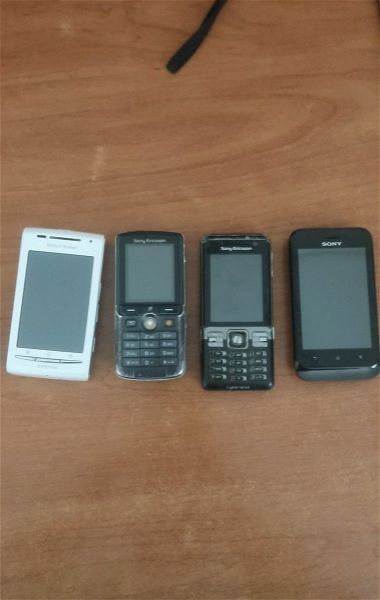  4 Sony Ericsson + 1 Nokia