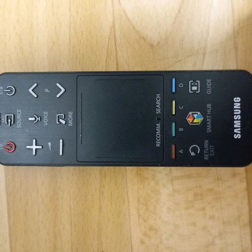Samsung TV remote used, in good working condition