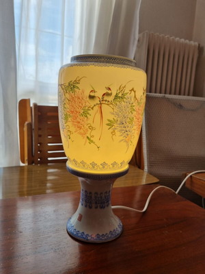 Jingdezhen PRoC porcelain lamp with birds eggshell used