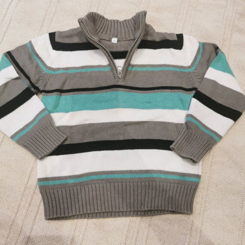 Knitted sweater for boy size 98 like new