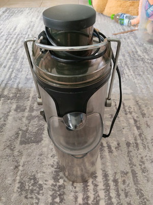 MÜHLER juicer used, 600 W