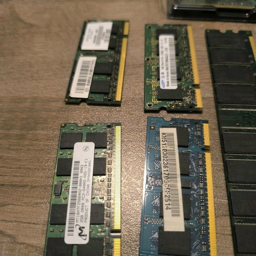 Ram DDR2 pack of 10, like new, mixed new and used