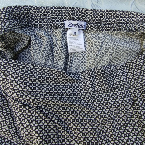 Women's shorts Zedem size M, black and white print, like new