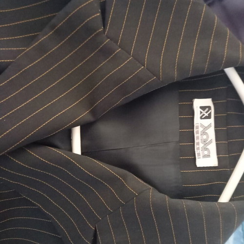 Elegant black suit with thin yellow stripes size 42 used by Lola