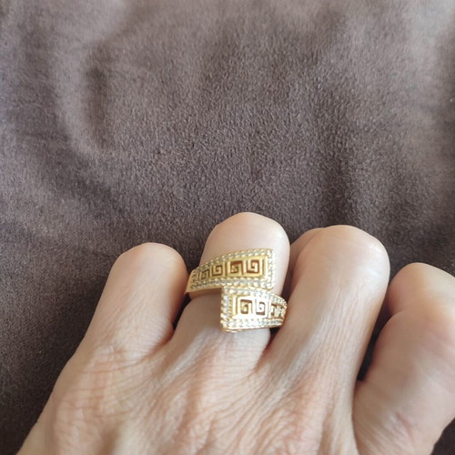 Meander ring new with white stones, gold and white