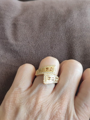 Meander ring new with white stones, gold and white