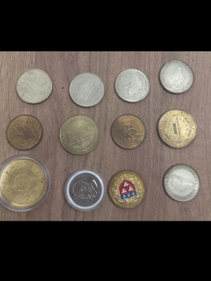 Token set used, 12 pieces all together