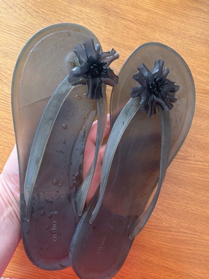 Oysho flip flops like new, gray, size 38.5