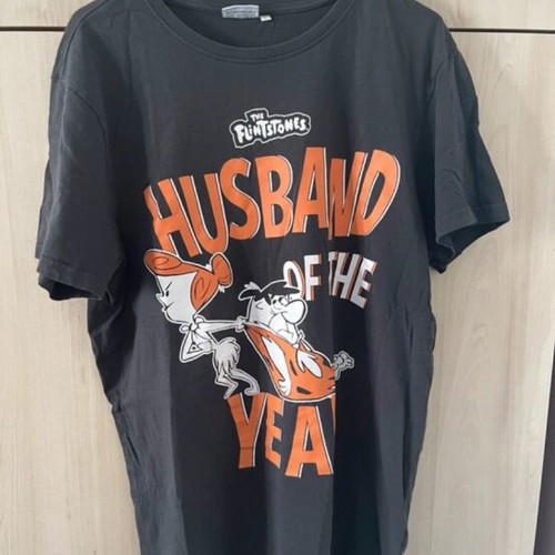 Flintstones T shirt Large black like new, unworn