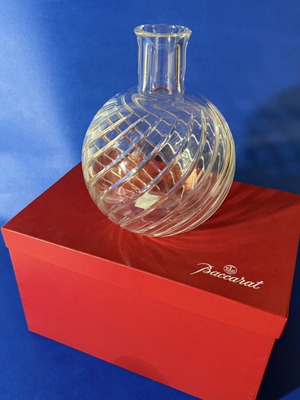 Baccarat Cyclades Spiral Swirl Cut Crystal Vase 7.5” new