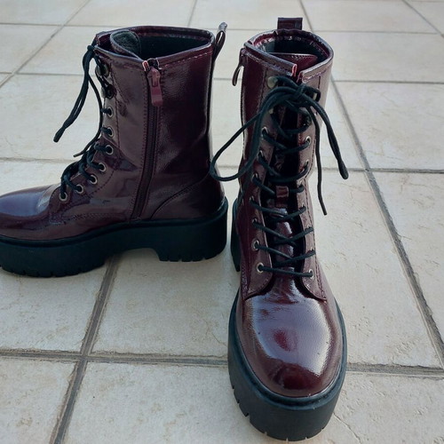 Ankle boots like new, 2 pairs, size 39, gold and burgundy