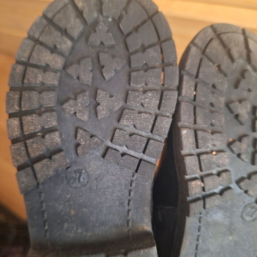 Canguro girls' boots size 27 with glitter like new