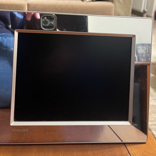 Philips digital photo frame like new, 8-inch screen