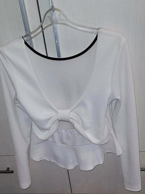 White blouse with bow like new, romantic