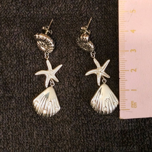 Silver earrings with shells and starfish like new