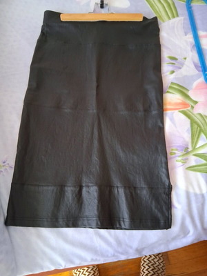 Pencil skirt black elastic faux leather new, size Large