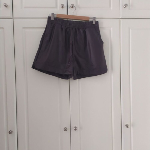 Celestino shorts new, faux leather, size XL, purple