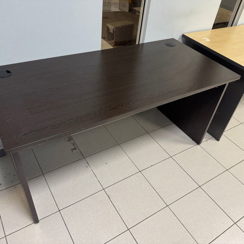 Set of 10 office desks