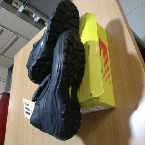Work shoes new, waterproof, safety, size 44, black
