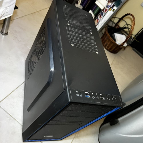 DeepCool Tesseract Black computer case used, ATX Mid Tower