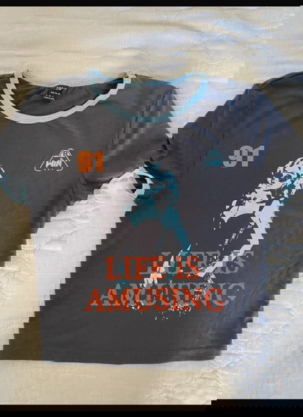 graphic T-shirt