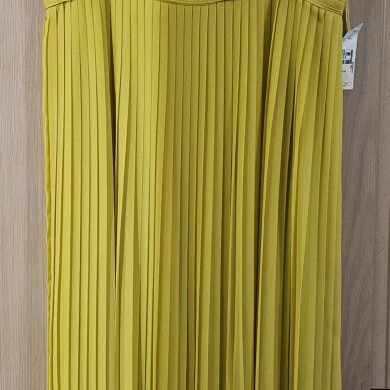 Yellow pleated dress Massimo Dutti size 38 like new