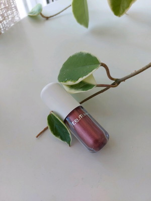 REM Beauty Liquid Eyeshadow like new
