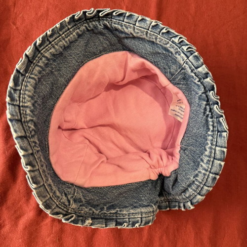 Children's hat like new