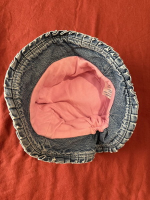 Children's hat like new