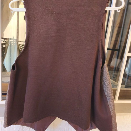 Classic wool vest brown like new