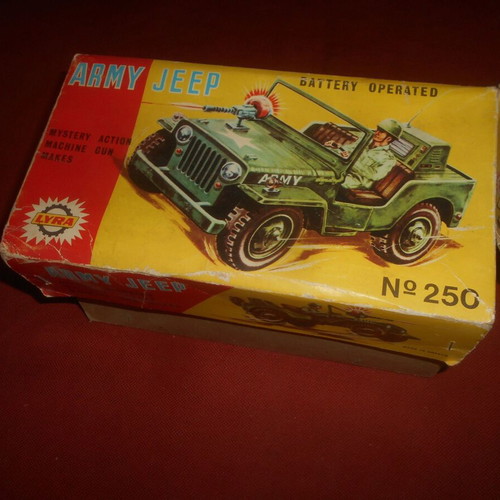 Lyra Army Jeep battery-operated military vehicle 1960-1970, like new