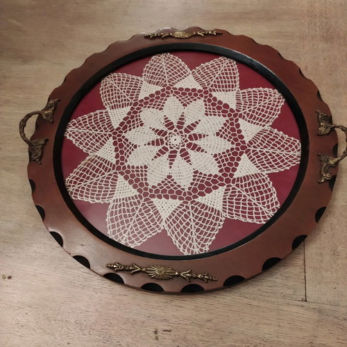 Wooden serving tray with crochet used, 40cm diameter