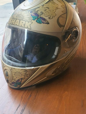 Κράνος Shark γυναικείο μεταχειρισμένο σε καλή κατάσταση