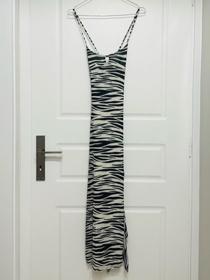 Bershka zebra midi dress new, black and white