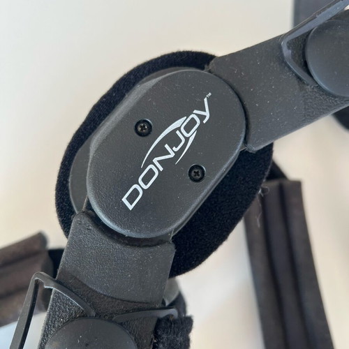 DonJoy Knee Brace like new for post-surgery support