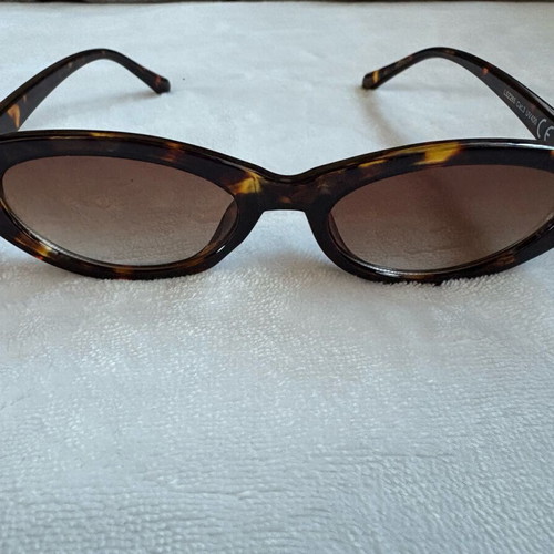 Tortoise sunglasses like new